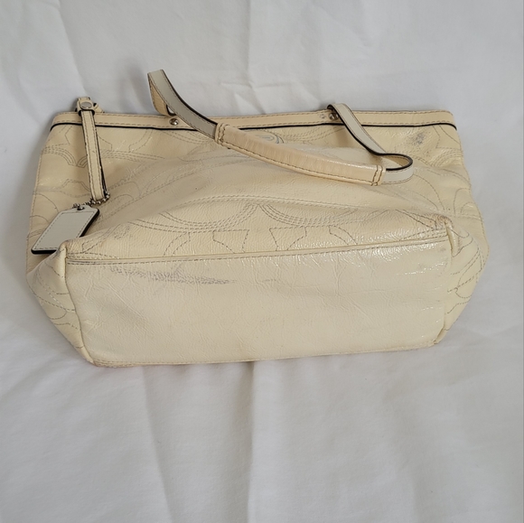 Coach Authentic handbag - Picture 7 of 11